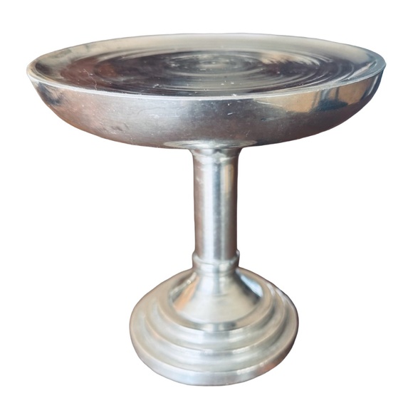 Silver-tone Aluminum Pilar Candle Holder Stand 6” (2 pcs) - Picture 5 of 9